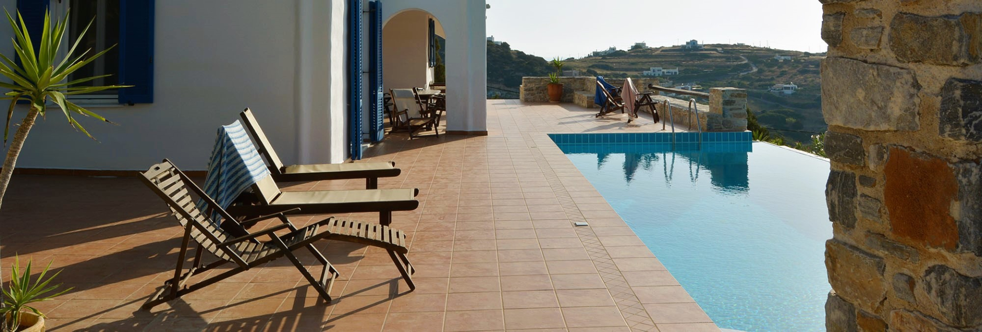 ΚΤΗΜΑΤΟΜΕΣΙΤΕΙΑ - SYROS REAL ESTATE